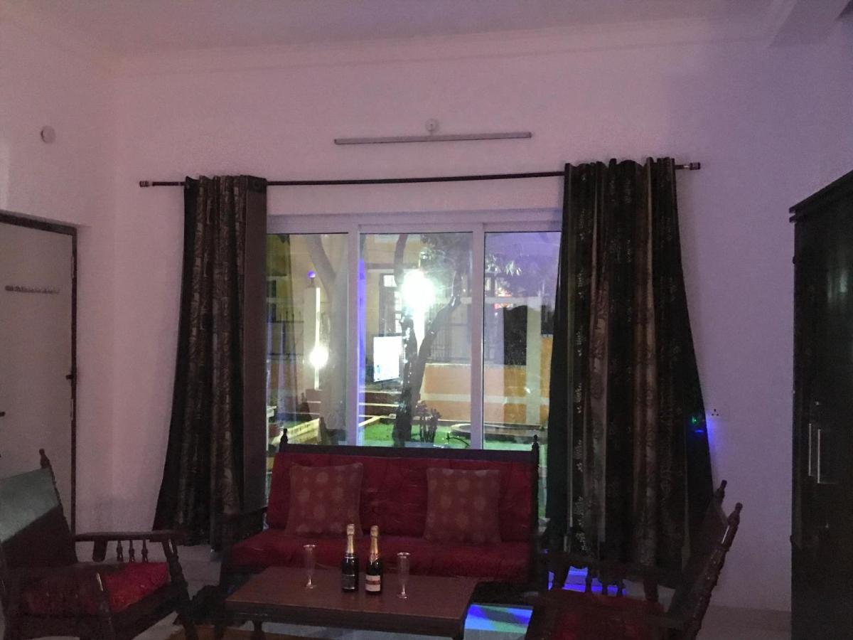 Chan Maison @ Lakshmi Gardens ポンディシェリ エクステリア 写真